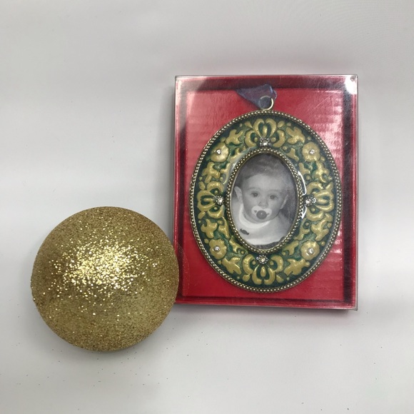 Miniature Oval Photo Frame (NWOT) - Picture 3 of 4